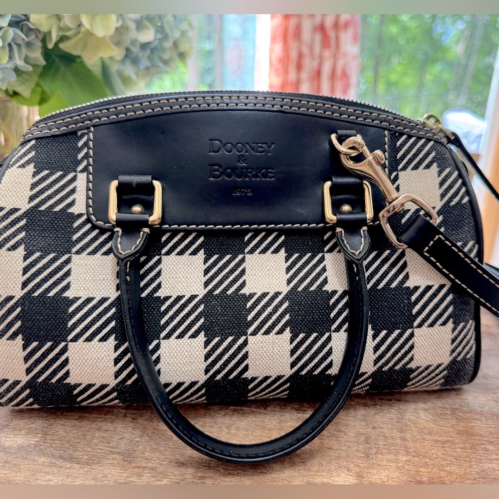 Dooney & Bourke Black and White Satchel with Timeless Elegance - Picture 2 of 12